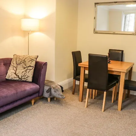 St Hilda's Corner House * Whitby