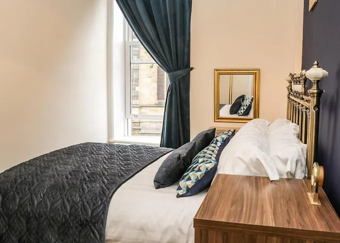 St Hilda's Corner House *