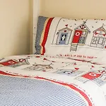 St Hilda's Corner House Apartment *